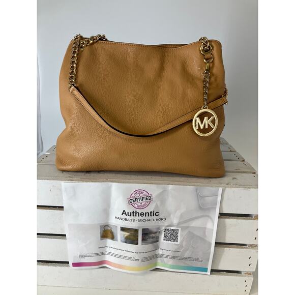 MICHAEL KORS, CAMEL PEBBLED LEATHER SHOULDER BAG WITH CHARM - Picture 1 of 16